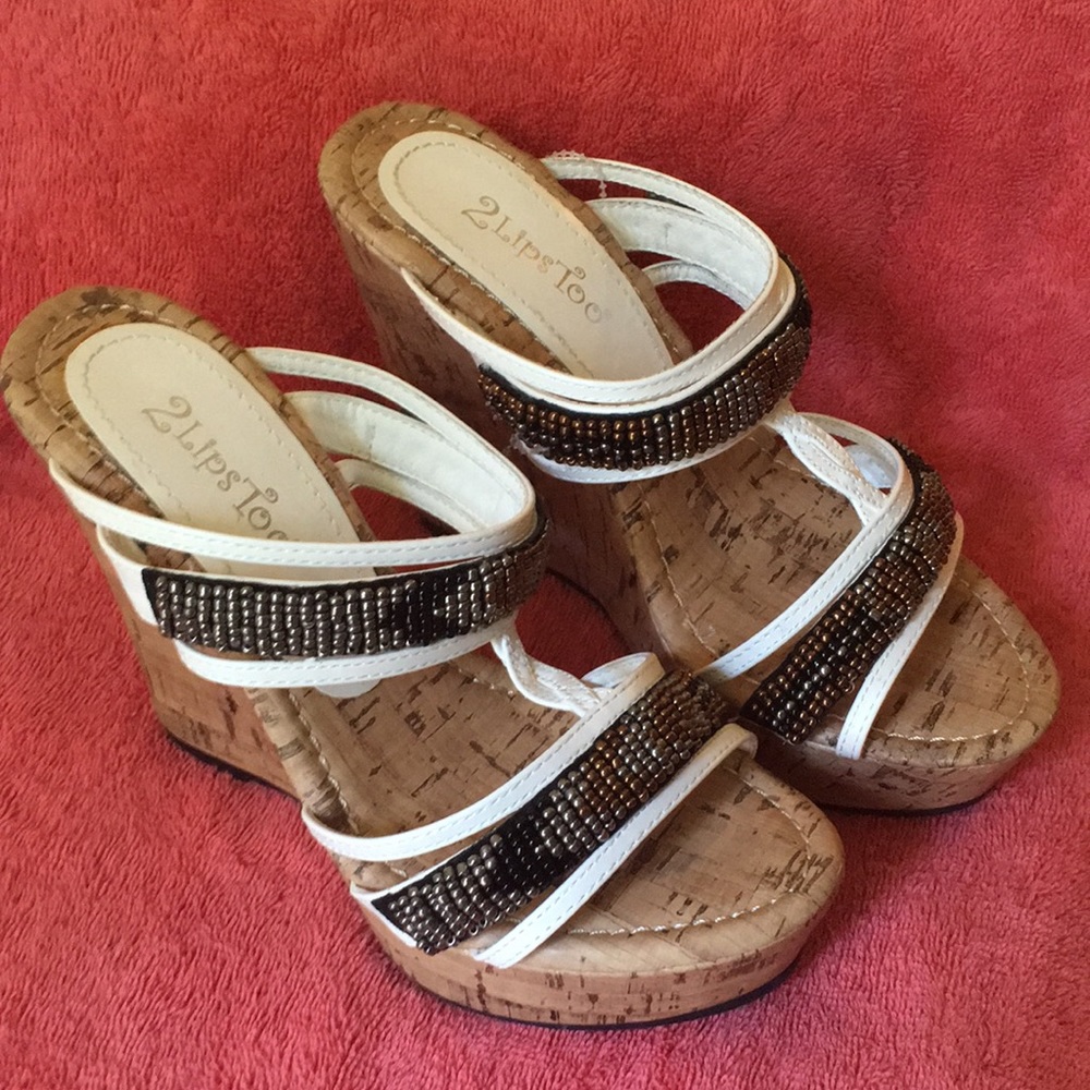 * 2 LIPS TOO WEDGED BEADED SANDALS NEW!